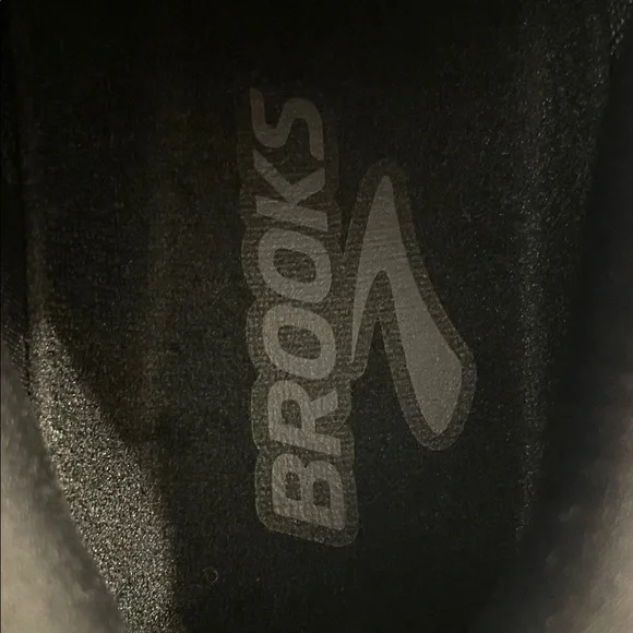 Brooks Black Ghost 2 Max - Picture 7 of 8